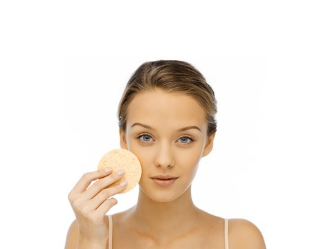 Gesichtsreinigung und Peeling